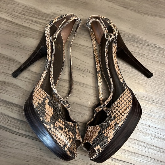 STAURT WEITZMAN PYTHON SLINGBACK HEELS 8 - Picture 5 of 16